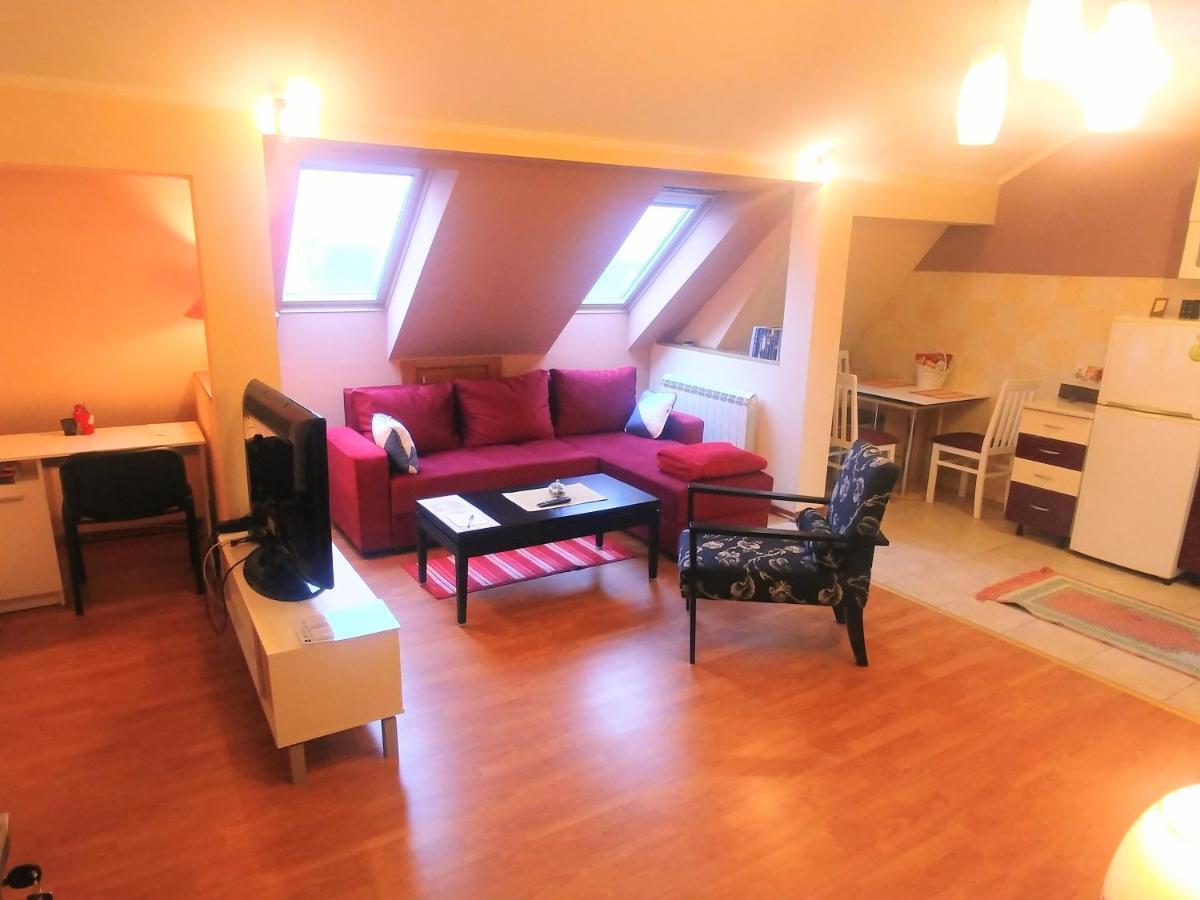 Talas Apartmani Belgrad Exteriör bild